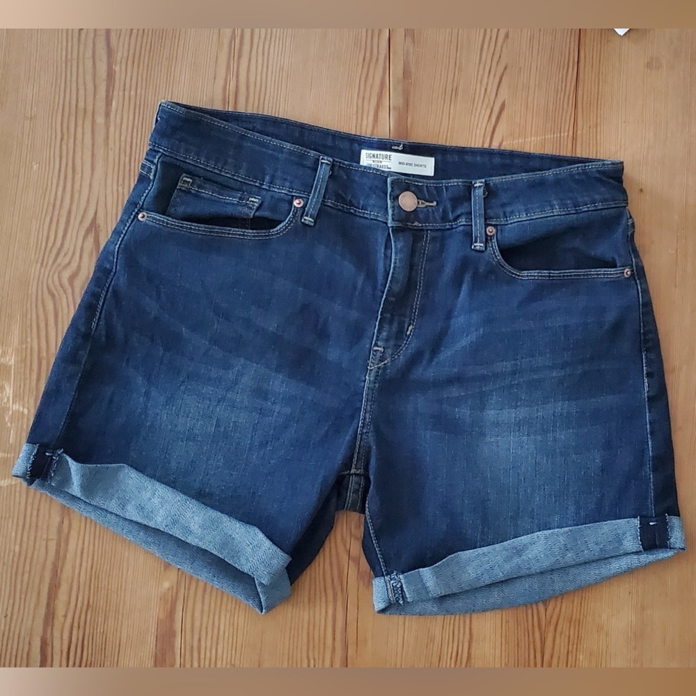 Levi Strauss & Co Signature Gold Mid-Rise Denim Shorts